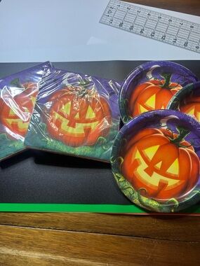 Halloween Pumpkin Paper Party Plates & Napkins - Orange Pumpkin Design